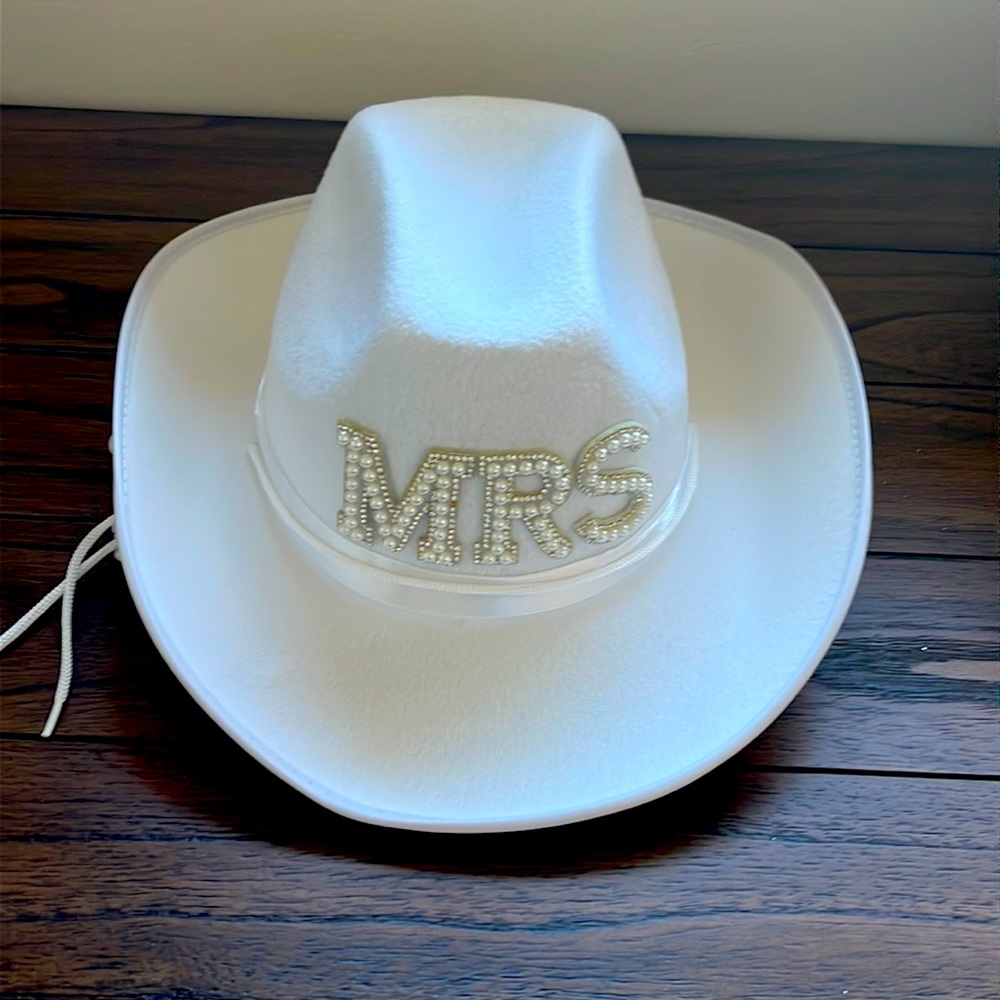 Custom Mrs cowgirl hat NEW